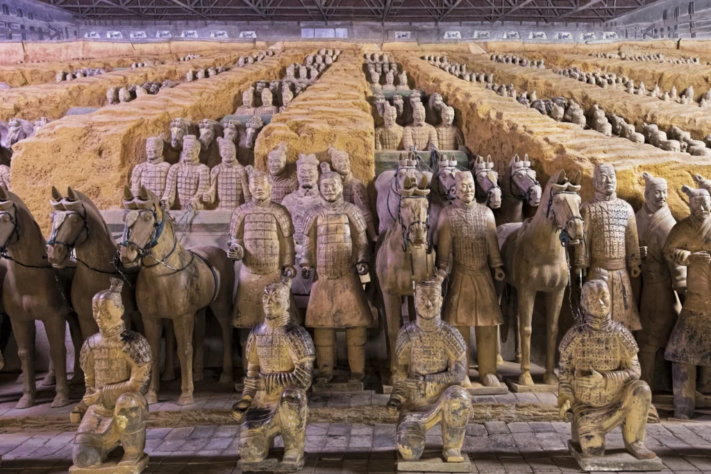 Uncovering the Journey of the Terracotta Warriors' Discovery 2 Terracotta Warriors Cavalry Images: Each warrior holds the reins of a warhorse.
