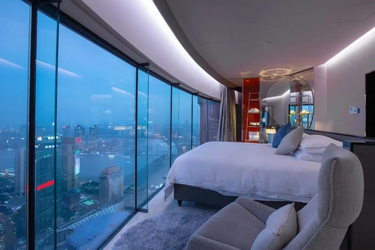 A Guide to Exploring Shanghai's Oriental Pearl 6 Oriental Pearl Tower 230M Sky Hotel Images