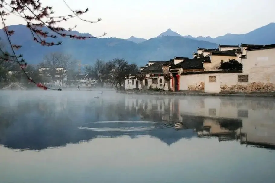 7 Must-See Attractions in Hongcun Village 1 Scenic View of Hongcun